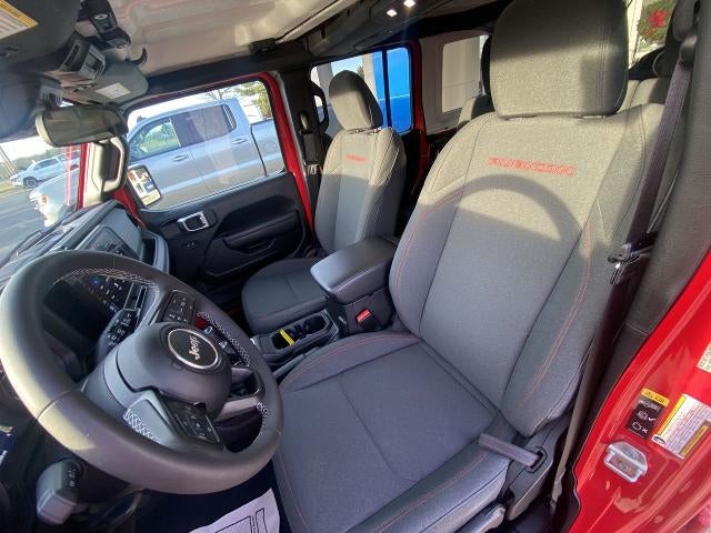 2025 Jeep Wrangler Base