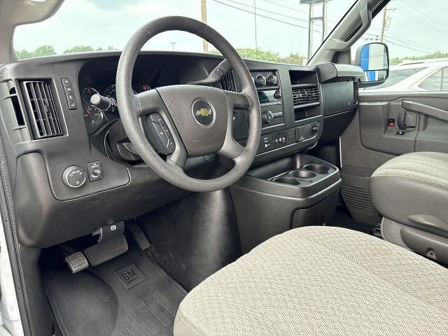 2025 Chevrolet Express Passenger LT