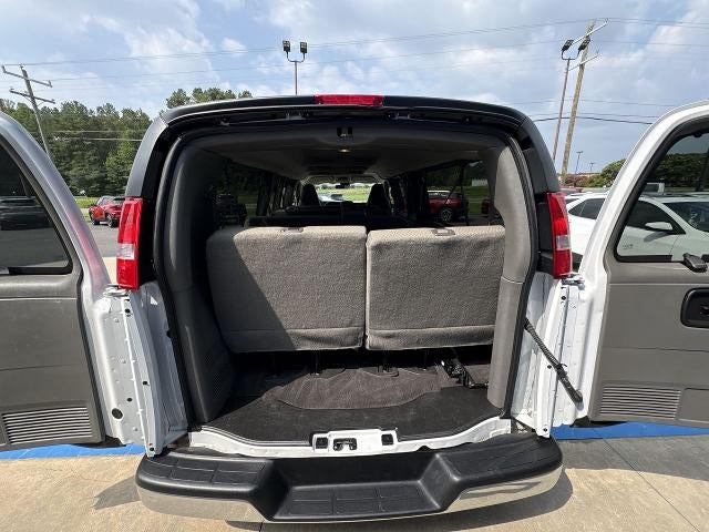 2025 Chevrolet Express Passenger LT