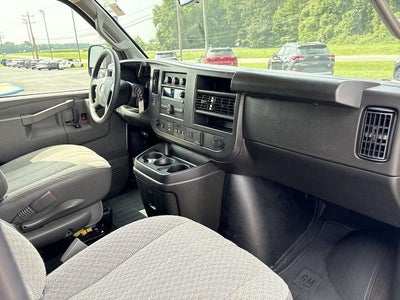 2025 Chevrolet Express Passenger LT