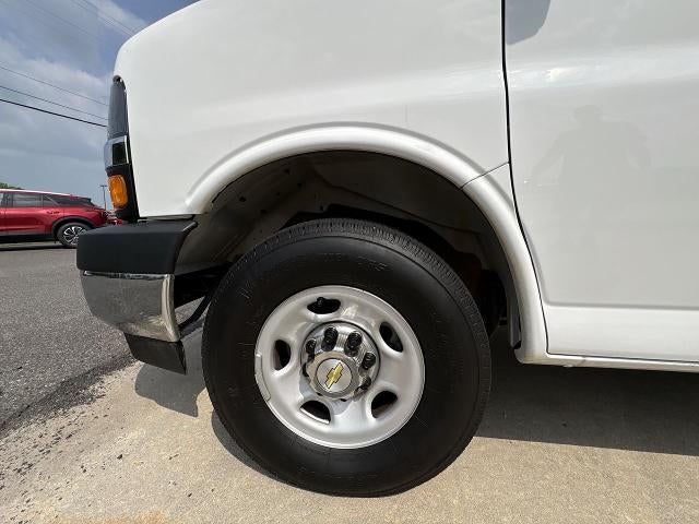 2025 Chevrolet Express Passenger LT