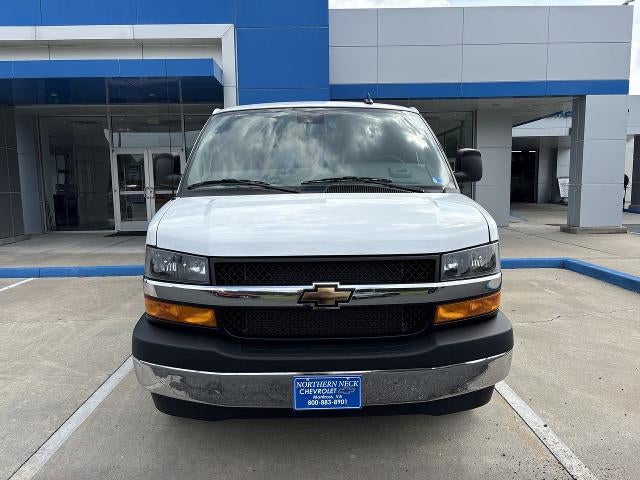 2025 Chevrolet Express Passenger LT