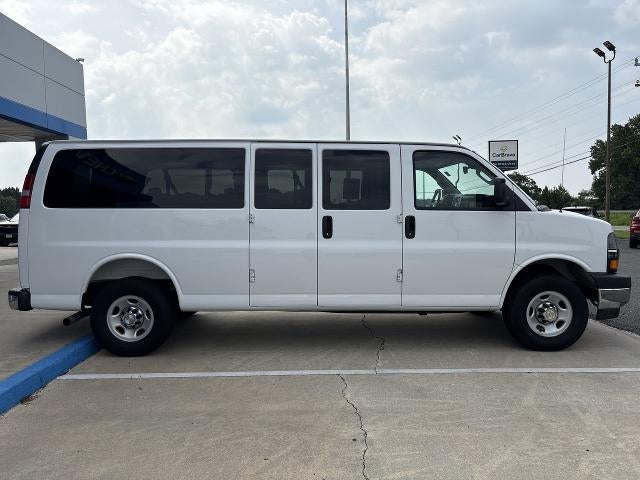 2025 Chevrolet Express Passenger LT