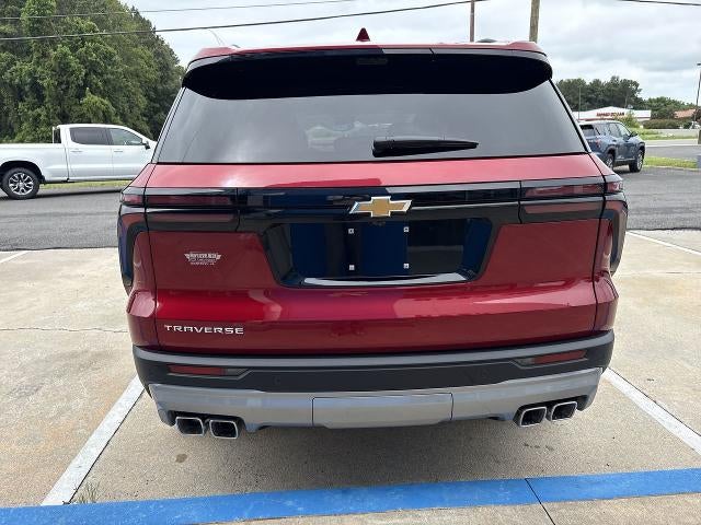 2026 Chevrolet Traverse FWD LT