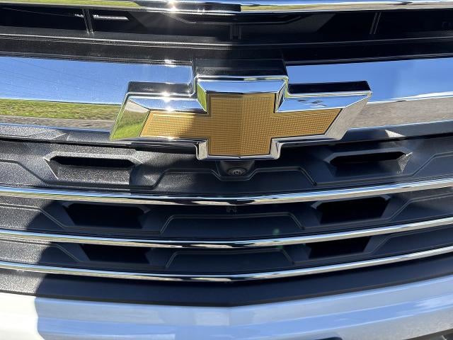 2027 Chevrolet Traverse FWD LT