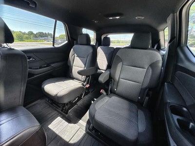 2022 Chevrolet Traverse LT Cloth