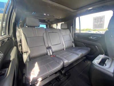 2023 Chevrolet Suburban RST