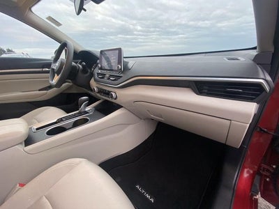 2022 Nissan Altima 2.5 SV