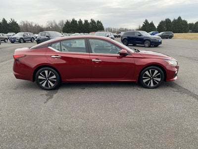 2022 Nissan Altima 2.5 SV