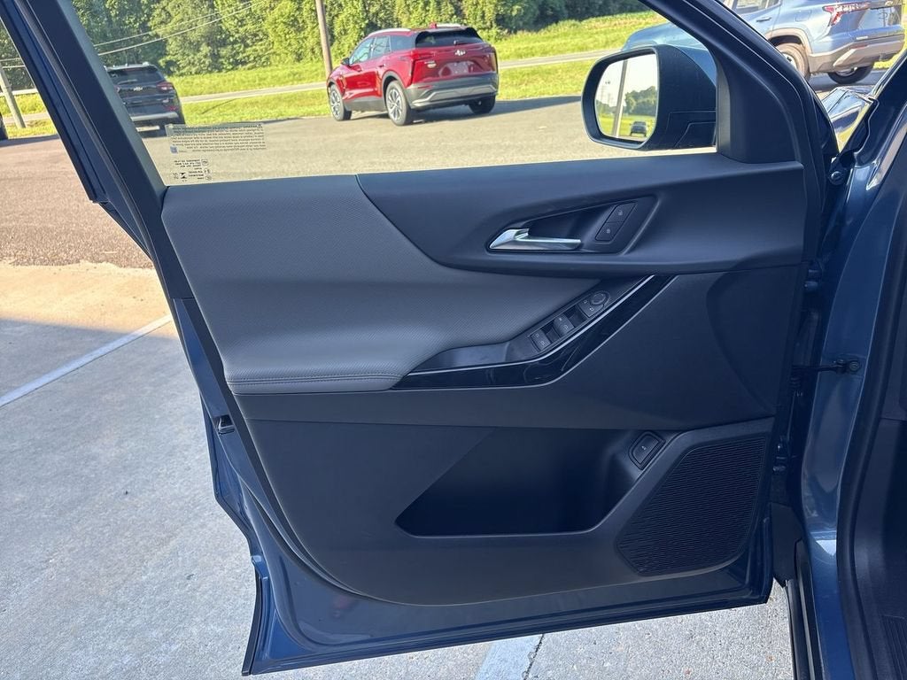 2027 Chevrolet Equinox FWD LT