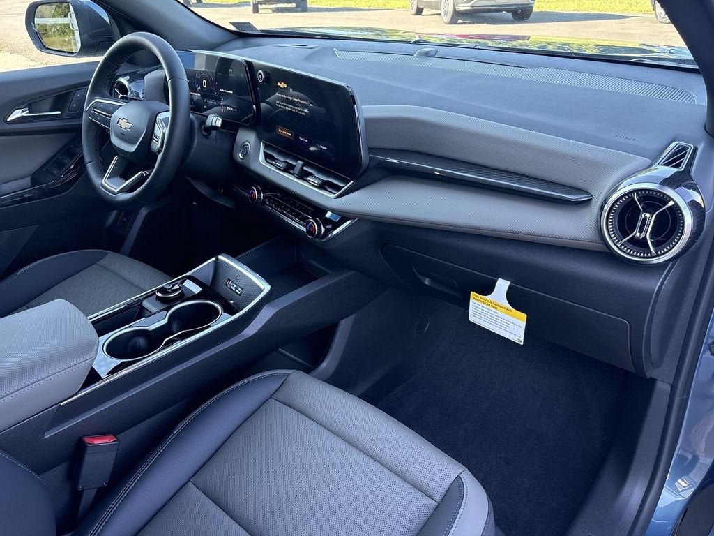 2027 Chevrolet Equinox FWD LT