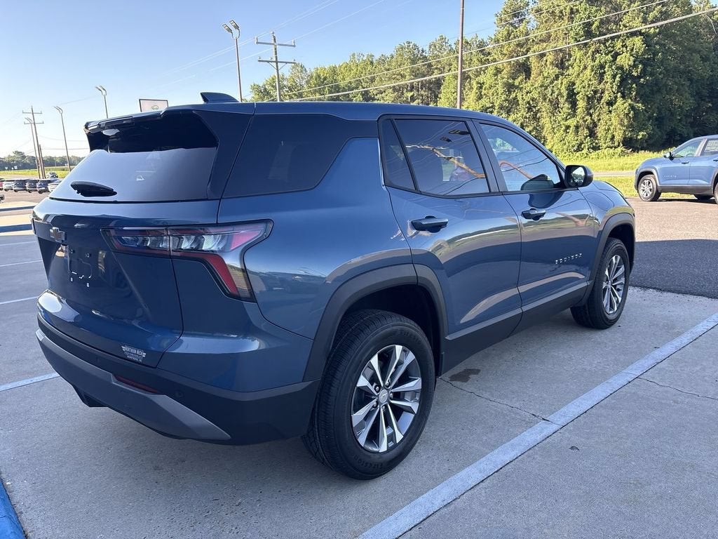 2027 Chevrolet Equinox FWD LT