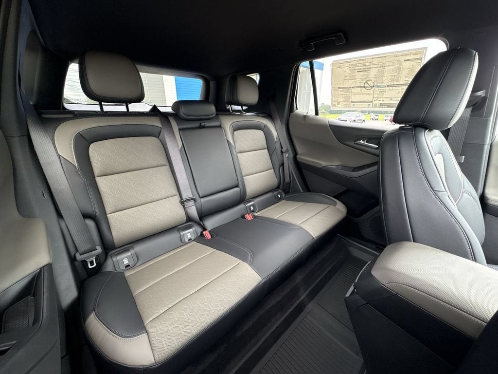 2027 Chevrolet Equinox FWD LT