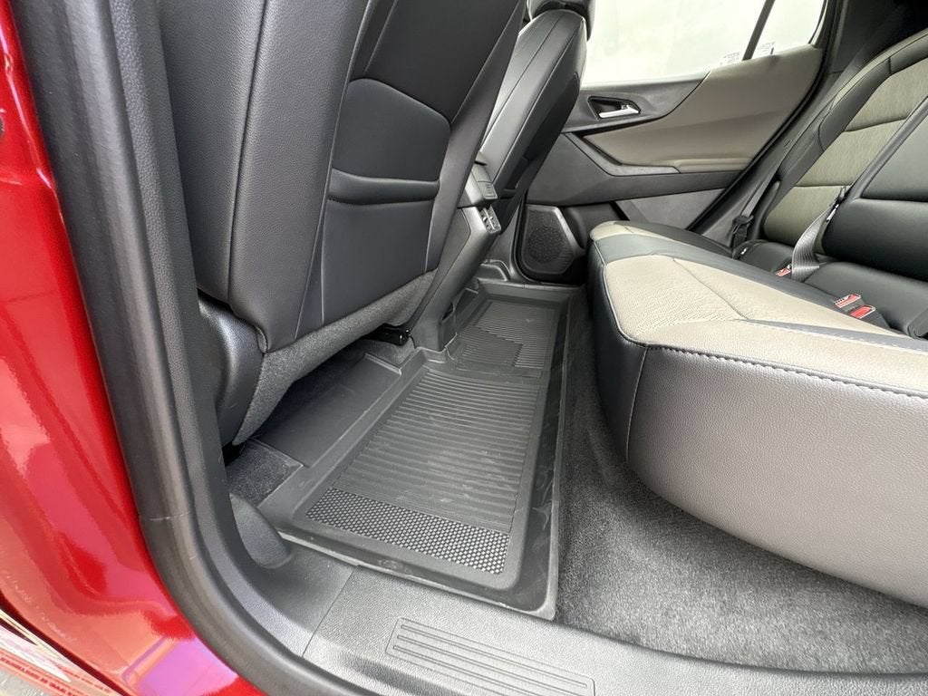 2027 Chevrolet Equinox FWD LT
