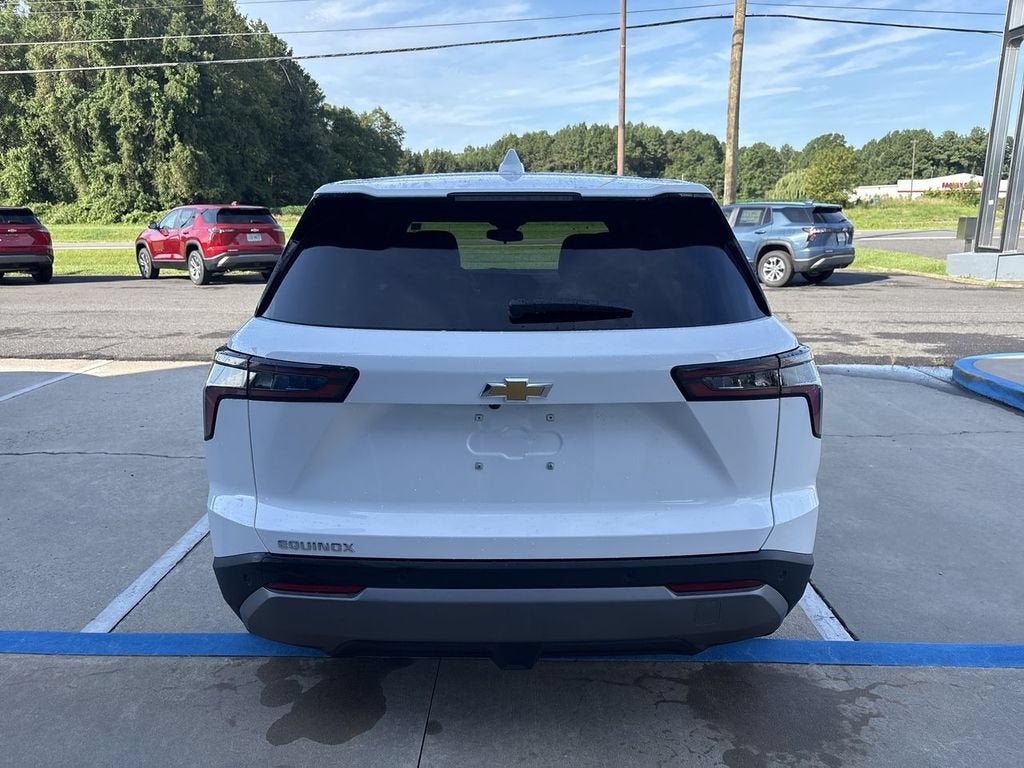 2027 Chevrolet Equinox FWD LT