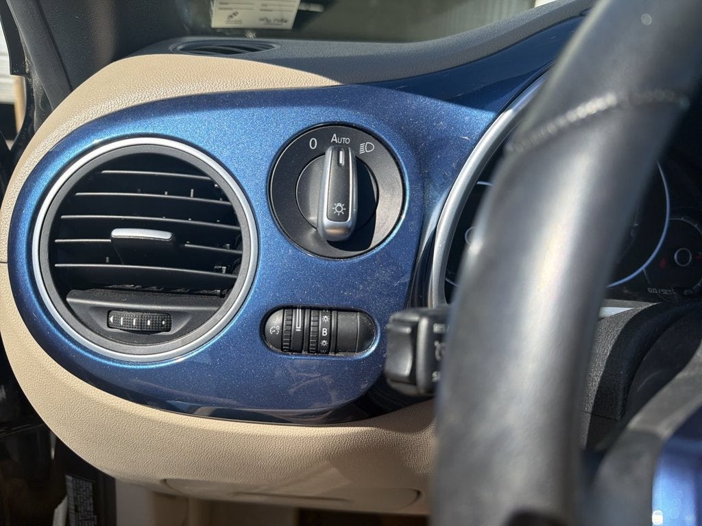 2019 Volkswagen Beetle Convertible Base