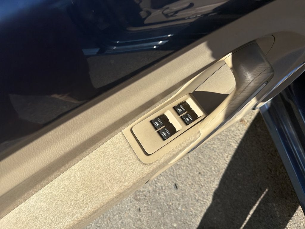 2019 Volkswagen Beetle Convertible Base