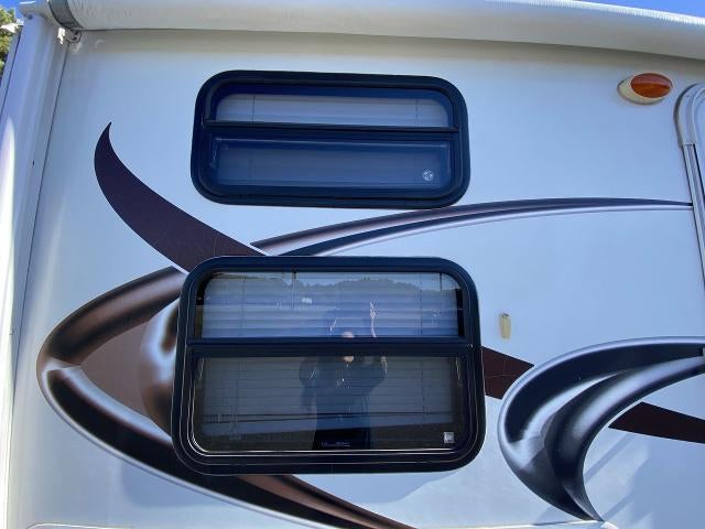 2013 KEYSTONE PASSPORT ULTRA LITE SERIES M-3220 BH