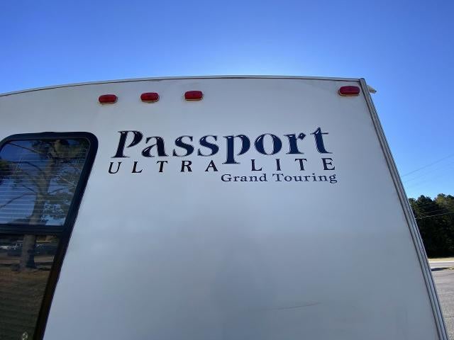 2013 KEYSTONE PASSPORT ULTRA LITE SERIES M-3220 BH