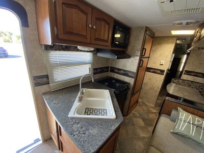 2013 KEYSTONE PASSPORT ULTRA LITE SERIES M-3220 BH