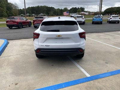 2025 Chevrolet Trax LS