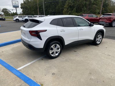2025 Chevrolet Trax LS