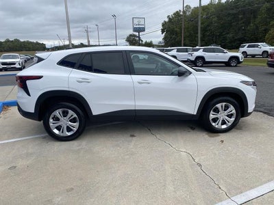 2025 Chevrolet Trax LS