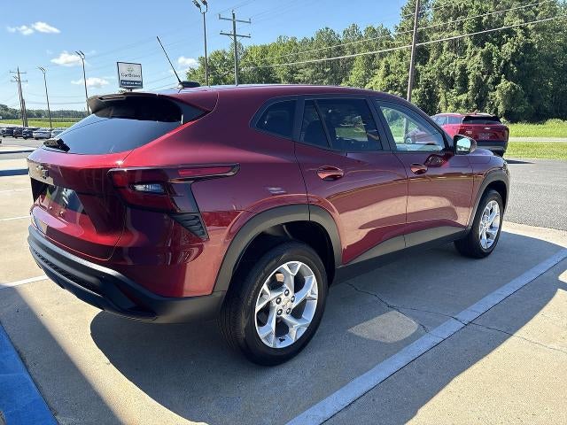2025 Chevrolet Trax LS