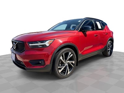 2019 Volvo XC40 R-Design