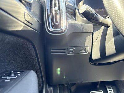 2019 Volvo XC40 R-Design